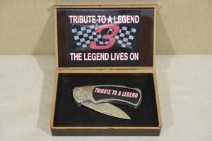 lot 55 image: Collectable Dale Earnhardt Folding Knife