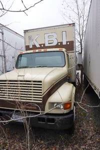 lot 3 image: 1990 International 4900 Box Truck with Contents - DT466 7.6L Diesel