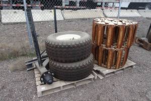 lot 899 image: Loegering Half Track System for JLG 600S Aerial Boom Lift