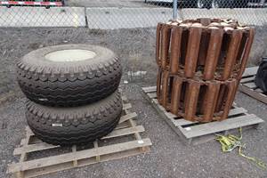 lot 905 image: Loegering Half Track System for JLG 600S Aerial Boom Lift - Missing Components