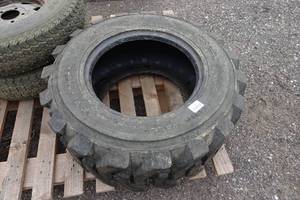 lot 909 image: Xtra-Wall 2000 Series 12-16.5 Skid Steer Tire