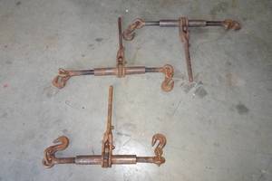 lot 923 image: 3 Ratcheting Chain Binders