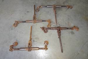 lot 922 image: 4 Ratcheting Chain Binders