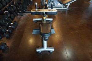 lot 16 image: Matrix Fitness Seated Calf Raise Exercise Machine