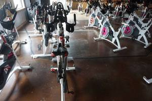 lot 45 image: Schwinn AC Sport Classic Indoor Indoor Spin Bike