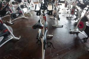 lot 58 image: Schwinn AC Sport Classic Indoor Spin Bike