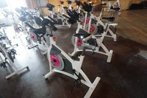 lot 64 image: Schwinn AC Sport Classic Indoor Spin Bike