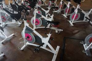 lot 65 image: Schwinn AC Sport Classic Indoor Spin Bike