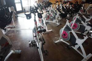 lot 66 image: Schwinn AC Sport Classic Indoor Spin Bike