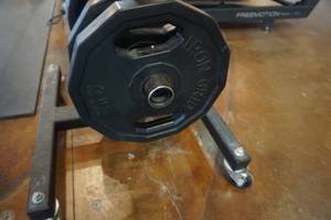 lot 125 image: 2 - Iron Grip 25 lb Weight Plates
