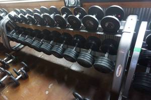 lot 245 image: Matrix Brand Commercial 20 Station Heavy Duty Dumbbell Rack