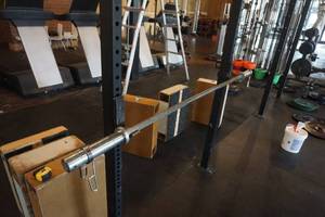 lot 292 image: Olympic Style Barbell With Clamps 72 Length