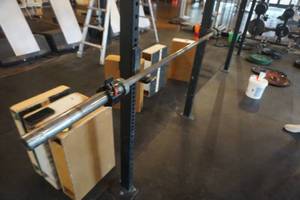 lot 306 image: Olympic Style Barbell With Clamps 87 Length