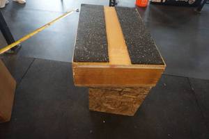lot 413 image: Rogue Fitness Step Up Games Wood Box