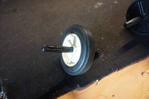 lot 476 image: Wheeled Ab Fitness Roller