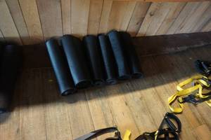 lot 566 image: 11 - YogaFitness Mats