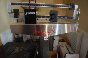 lot 571 image: Detecto Brand Mechanical Scale