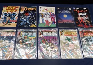 lot 12 image: COLLECTIBLE COMIC BOOKS