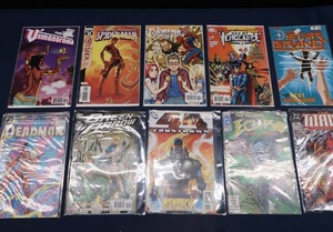 lot 14 image: COLLECTIBLE COMIC BOOKS