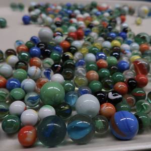lot 38 image: HUGE LOT OF MARBLES IN A VINTAGE WOODEN BOX