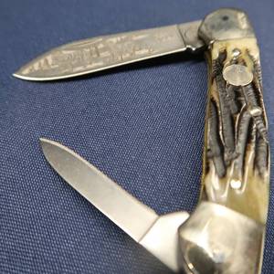 lot 53 image: LIMITED EDITION NEW IN BOX 2004 REMINGTON WILD LIFE KNIFE-WOLVES
