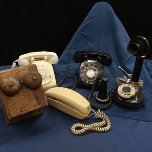 lot 66 image: COLLECTION OF VINTAGE ERA ROTARY DIAL PHONES