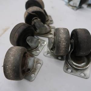 lot 115 image: 6 SWIVEL CASTORS