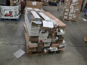 lot 120 image: Pallet of Store Overstock Store and Ecommerce Product and Returns - Flooring