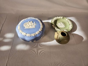 Vintage 1960s Wedgewood Blue Jasperware Covered Dish, Made in England, Small Vase and Wedgewood Green Ash Tray