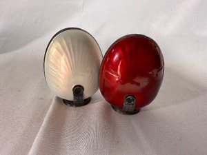 Antique Shakers White and Red