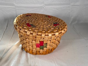 Water Hyacinth Woven Basket iwth Lid - Three Tone NaturalRedGreen Vintage Basket