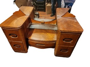 Art Deco Vintage Vanity with Round Mirror