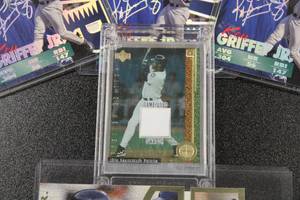 lot 4 image: Ken Griffey Jr. OversizedOddball Baseball Card Lot  5 Cards w Jersey Fusion Card