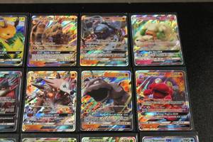 lot 65 image: Pokemon Sun & Moon GX Hit Lot  19 GX Cards