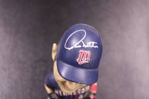 lot 80 image: Hormel Hall of Fame Minnesota Twins Paul Molitor Autograph Bobblehead