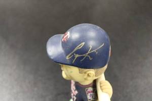 lot 86 image: Hormel 2002 Central Division Champions Minnesota Twins Corey Koskie Autograph Bobblehead