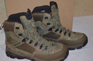 lot 8 image: Sportsman 318 Shoe and Boot