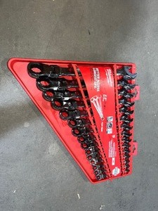 Milwaukee 144-Position Flex-Head Ratcheting Combination Wrench Set SAE (15-Piece)