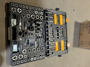 GEARWRENCH SAEMetric Ratcheting Tap and Die Set (114-Piece)