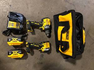 DEWALT 20V MAX XR Hammer Drill and ATOMIC Impact Driver 2 Tool Combo Kit with (2) 4.0Ah Batteries, Charger, and Bag Customer Returns See Pictures