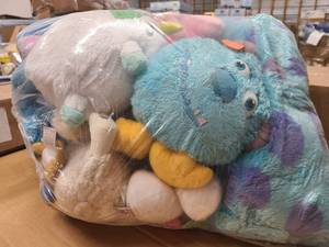 lot 51 image: Bag of Childrens toys and stuffed animals