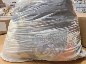 lot 66 image: Bag of clothing in good condition