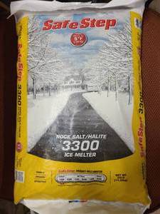 lot 131 image: 1 Bag of Safe Step Rock Salt Ice Melter 25lbs