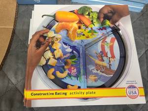 lot 162 image: 4-Pack of Childrens activity snack plates