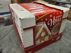 lot 188 image: Stock Box of 7 Gingerbread house kits