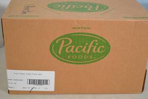 lot 130 image: Case of Pacific Foods Organic Creamy Tomato Basil Soup Best By 09032023