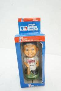 lot 3 image: Team Bobblehead Twins