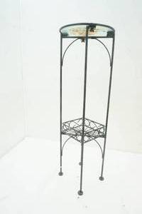 lot 16 image: Plant Stand