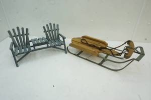 lot 45 image: Sled and mini lawn chair Decor