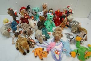 lot 56 image: Variety of Beanie Baby Collection